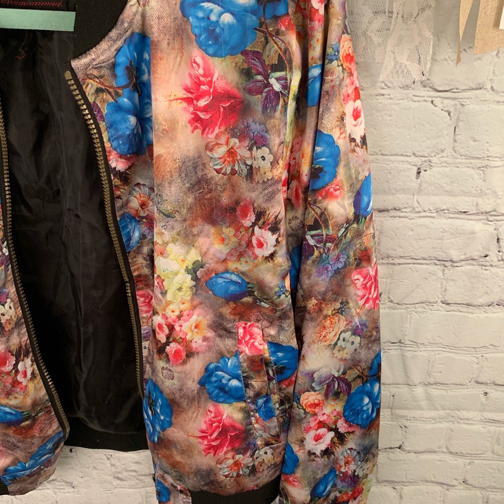 Yoki floral bomber jacket - Picture 3 of 5